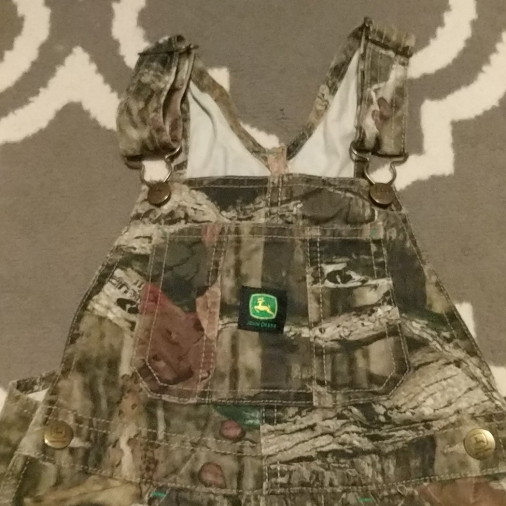 🟣John Deere overalls
